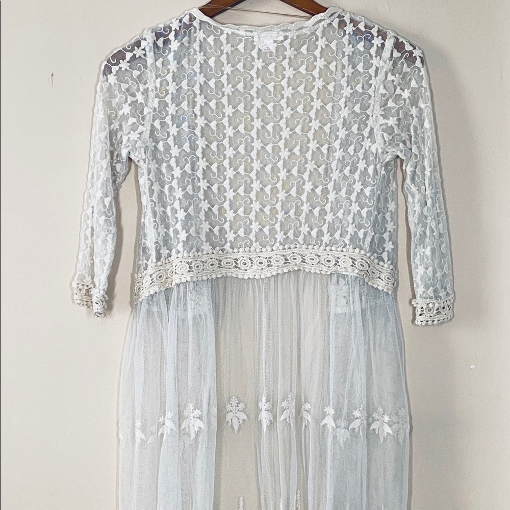 Cream Lace Mid-Length Duster. Size XS